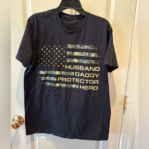 Under Armour Mens Tshirt Patriotic US Flag Husband Daddy Prtector Hero L